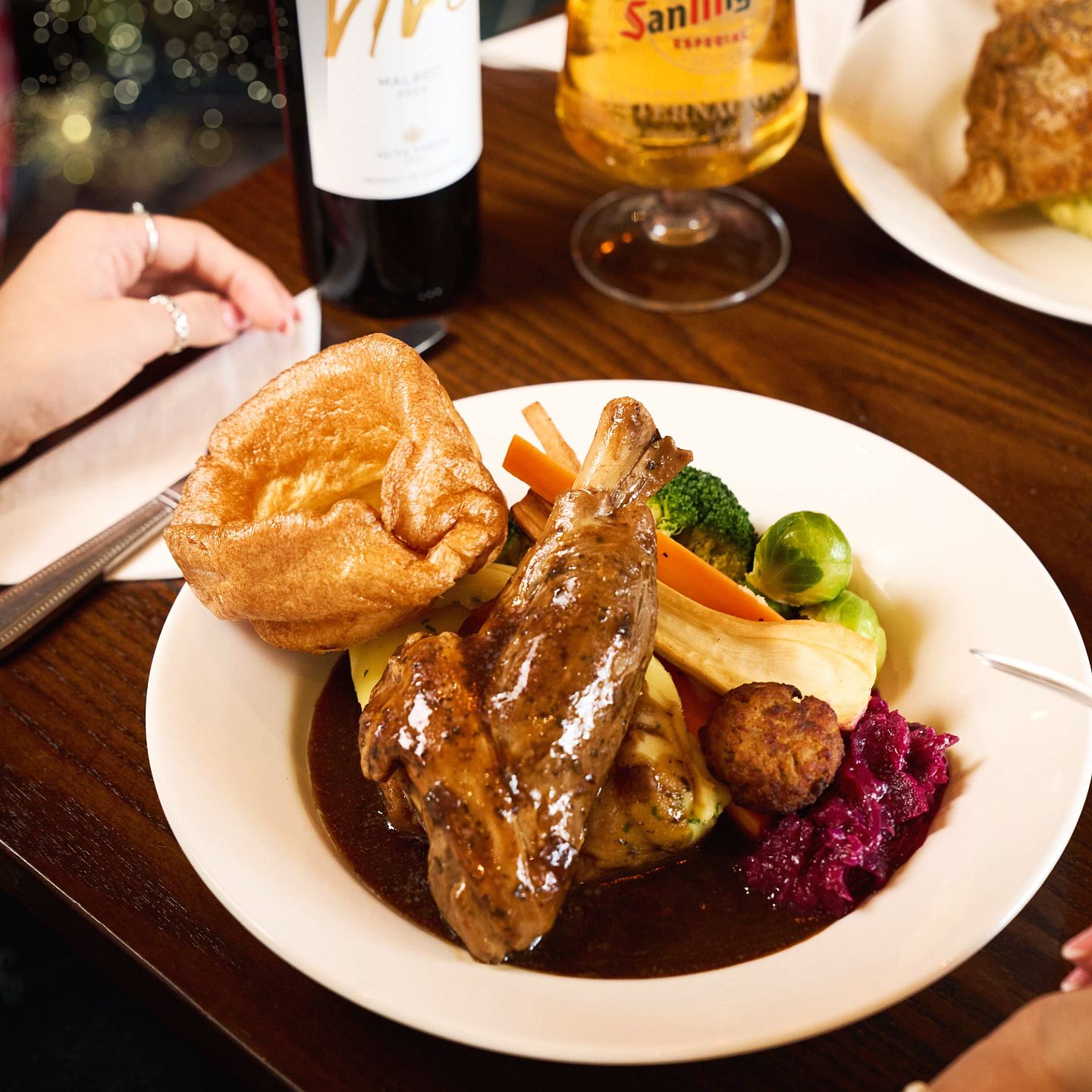 Christmas Day 2025 Lunch, Dinner & Dining at The Hen Dderwen in Sketty